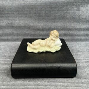Lladro Sleeping Cherub Porcelain Figurine Tan White Glossy Made in Spain